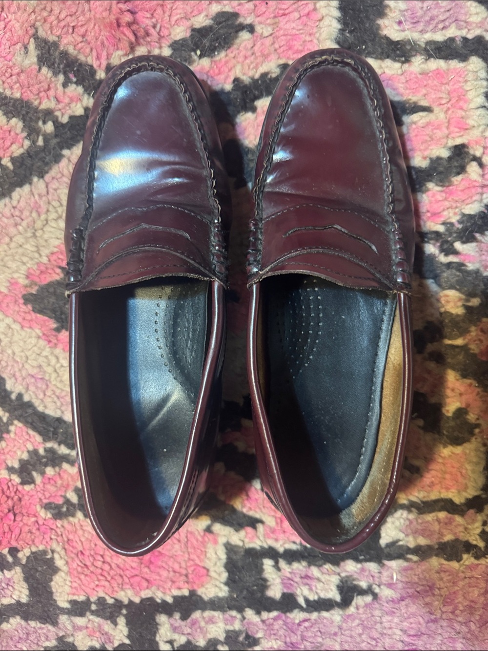 Womens G.H. Bass & Co. Weejuns Penny Loafers in Burgundy - Size 8 / 39